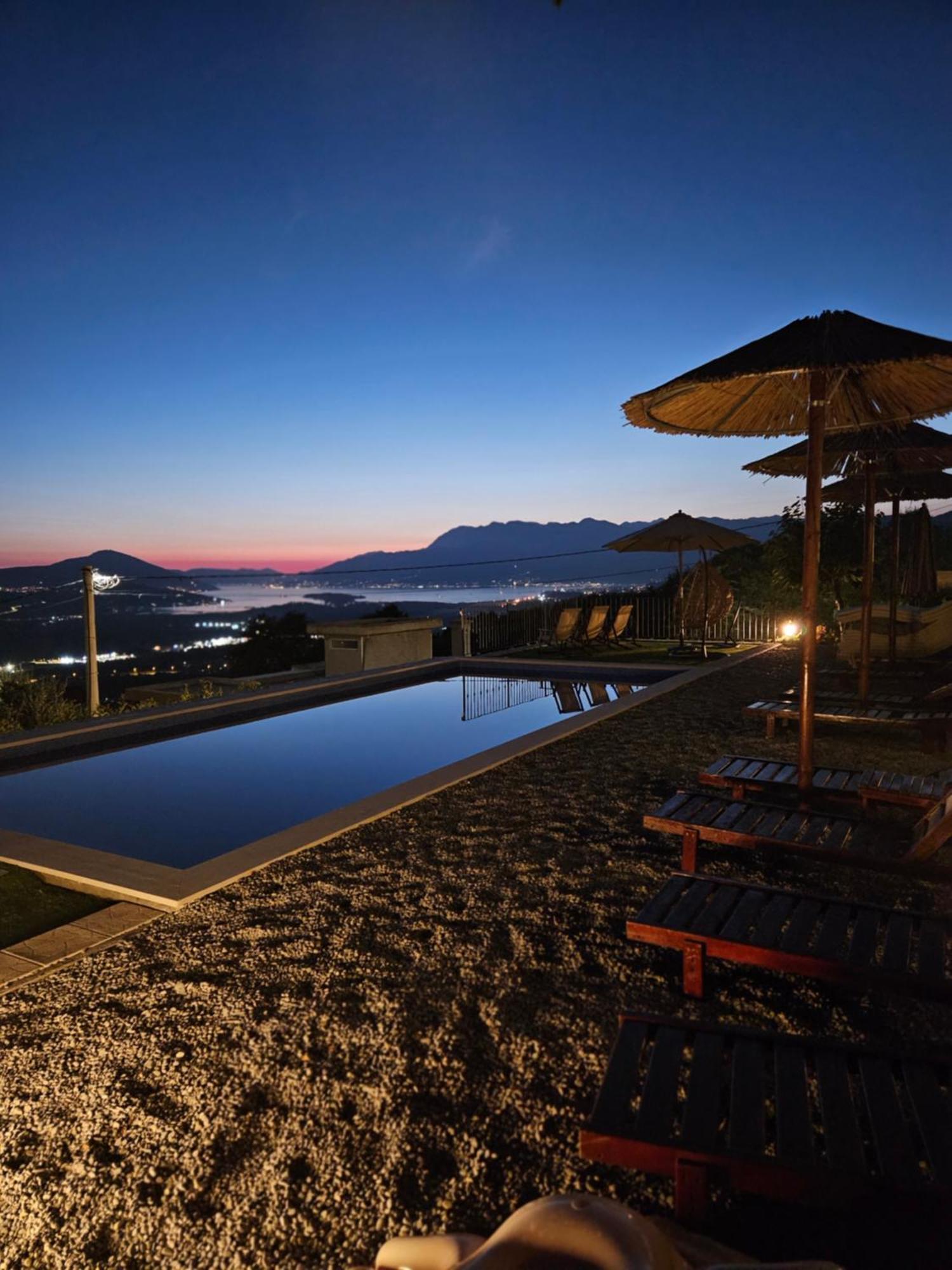 Apartment Macic Dub I Cattaro Esterno foto